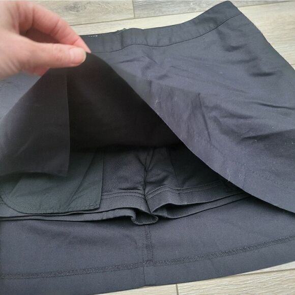 Adidas black skirt with great pockets size 4 - Picture 7 of 9